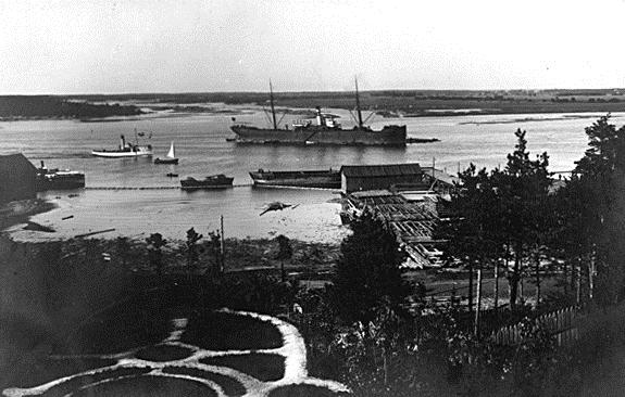 File:Narva-Jõesuu sadam u 1900 [Eesti Rahva Muuseum 114-21_www.muis.ee].jpg